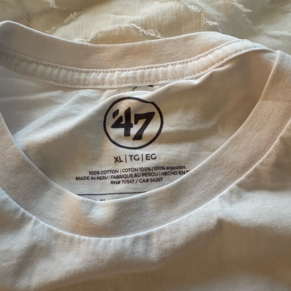 47 Brand White Graphic Tee - Picture 3 of 3